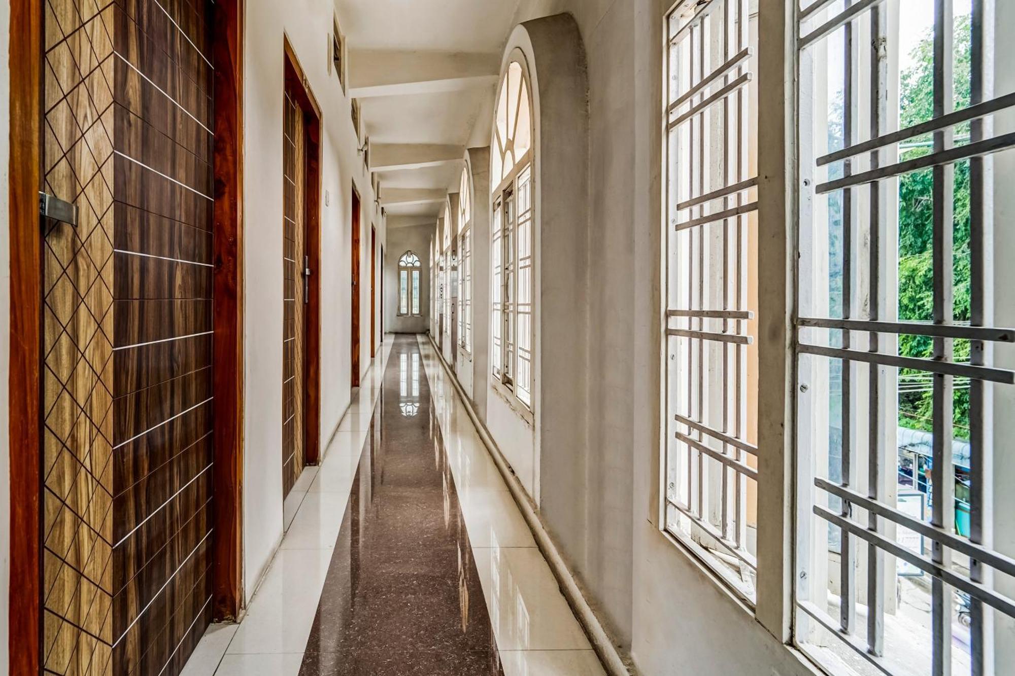 Hotel O Solar Inn ตีรูปาติ ภายนอก รูปภาพ