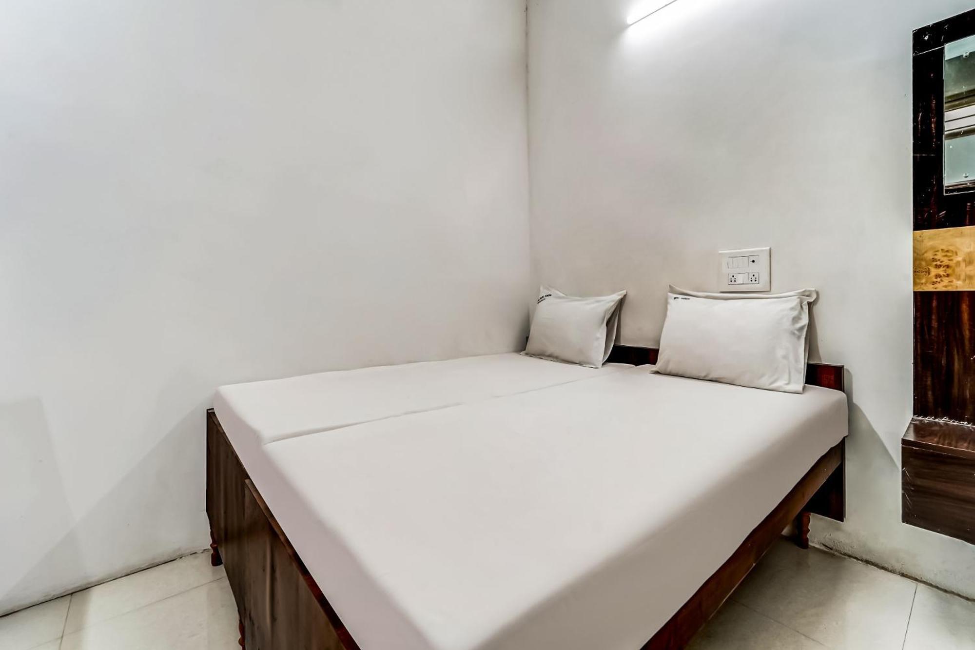 Hotel O Solar Inn ตีรูปาติ ภายนอก รูปภาพ