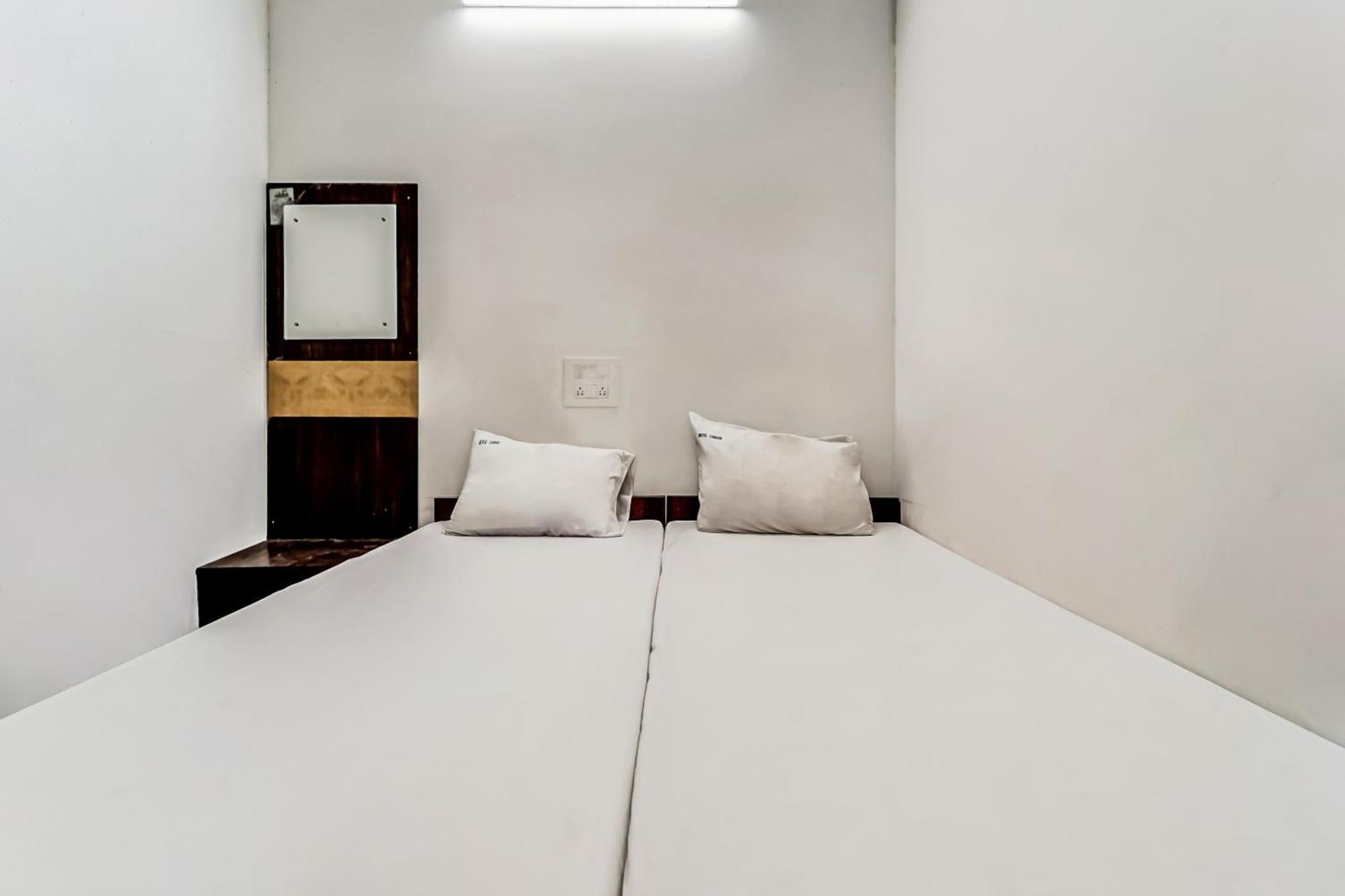 Hotel O Solar Inn ตีรูปาติ ภายนอก รูปภาพ